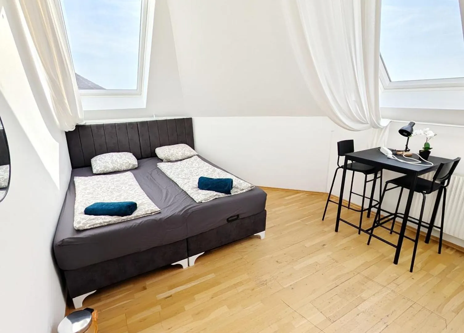 Charming Stay At Maerzstrasse Rooms Close To Vienna Attractions Mz49